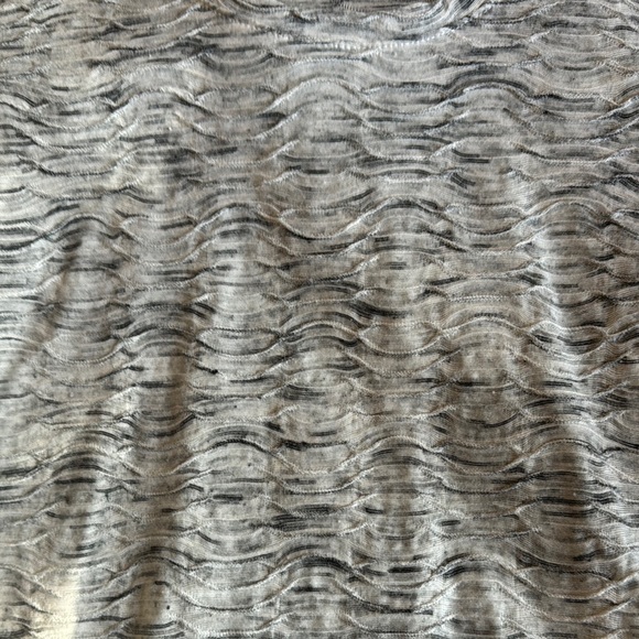 Simply Vera Vera Wang Gray Scoop Neck 3/4 Sleeve Blouse - Picture 4 of 6